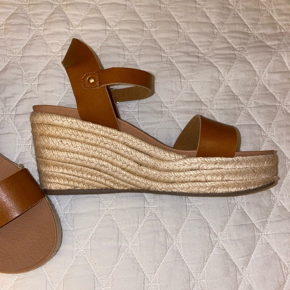 Steve Madden Sandals - Picture 3 of 5